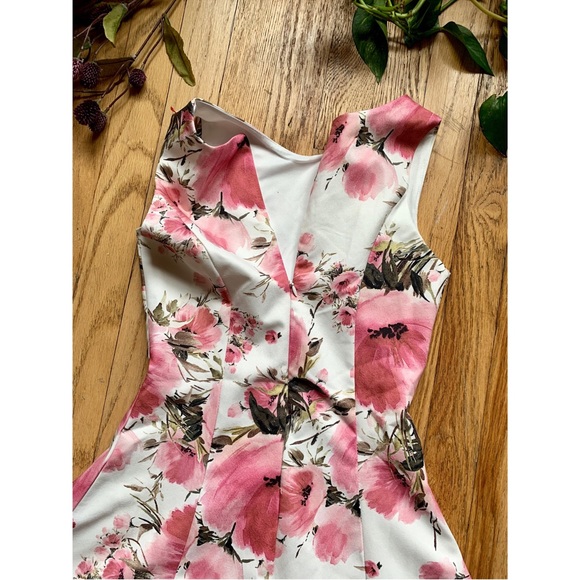 Pleated A-Line Floral Dress - Picture 4 of 7